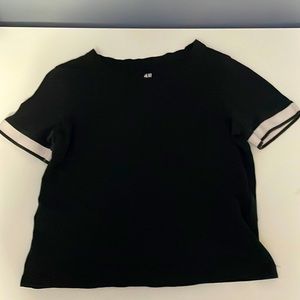 H&M black crop top size small